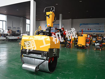 道路養(yǎng)護責任重大，小型壓路機需求迅速增長