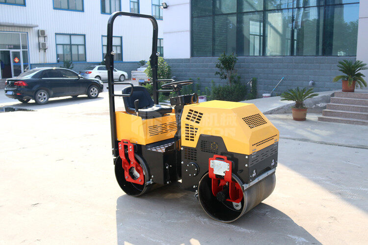 不容錯過的技術(shù)干貨——小型壓路機平安?？考记? title=